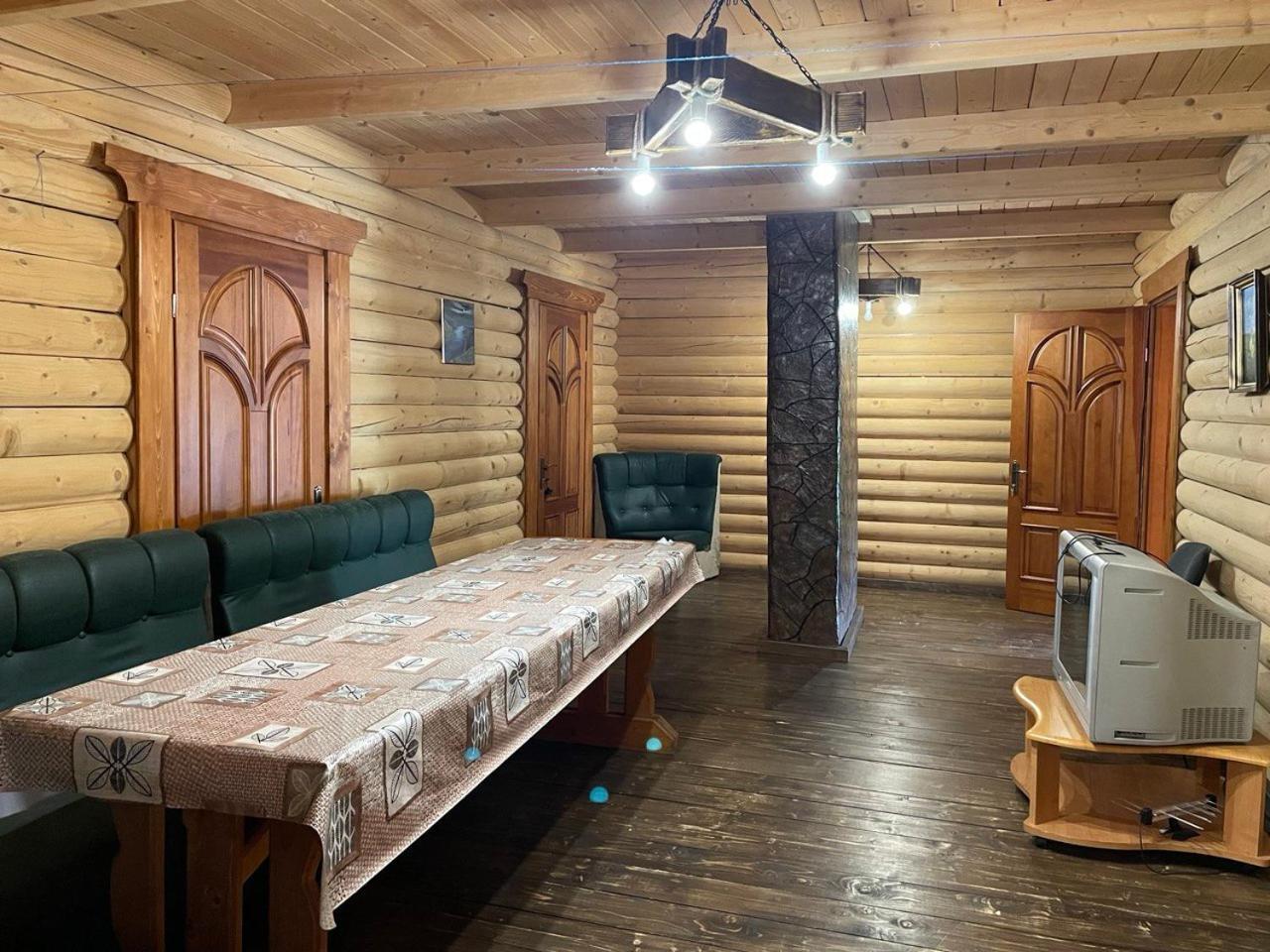 Старе Подвір'Я Verkhovyna Luaran gambar